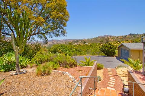 1746 Vista Del Lago, Fallbrook, CA 92028 photo 21
