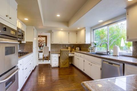 2744 Llama Ct, Carlsbad, CA 92009 photo 9