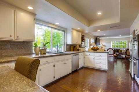 2744 Llama Ct, Carlsbad, CA 92009 photo 10