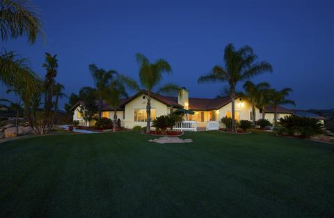 215 F St, Ramona, CA 92065 photo 1