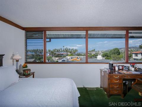 7905 Lowry Ter, La Jolla, CA 92037 photo 13