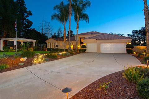 1667 Andorre Gln, Escondido, CA 92029 photo 23