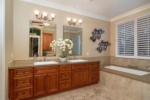 1667 Andorre Gln, Escondido, CA 92029 photo 14