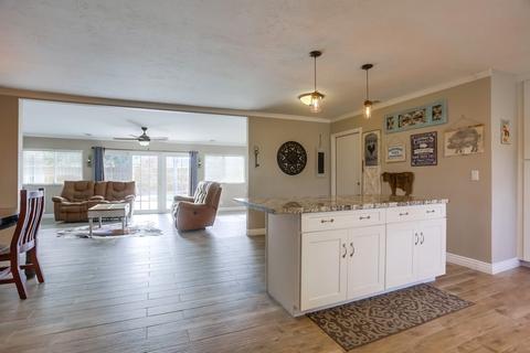 14423 Springvale St, Poway, CA 92064 photo 3