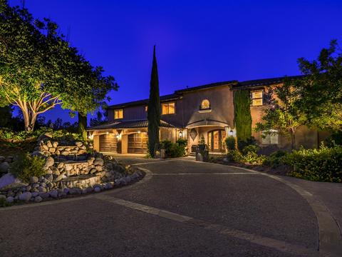 2704 Via Rancheros, Fallbrook, CA 92028 photo 2