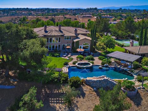 2704 Via Rancheros, Fallbrook, CA 92028 photo 1