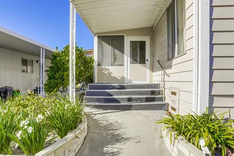 269 Lakeside Ln, Oceanside, CA 92056 photo 2