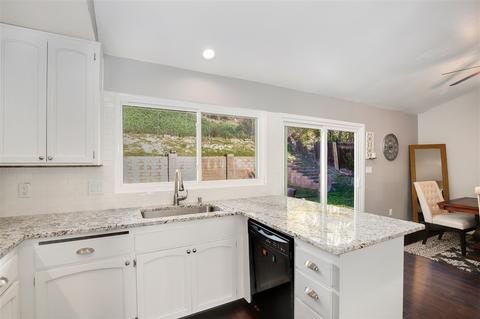 4944 Claire Dr, Oceanside, CA 92057 photo 3