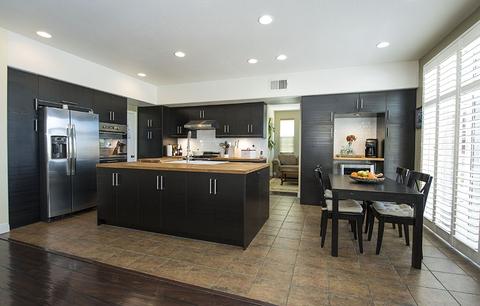 1107 Greenway Rd, Oceanside, CA 92057 photo 2