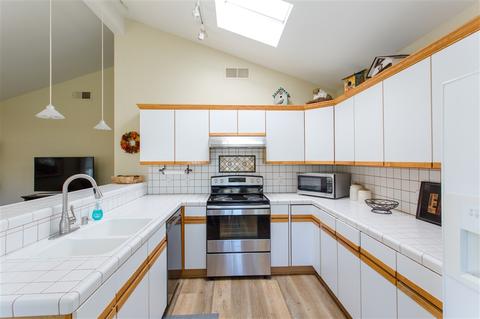 1259 Oak Dr, Vista, CA 92084 photo 17