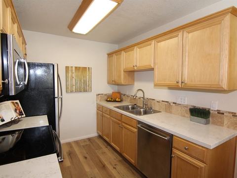 2041 E Grand Ave #17, Escondido, CA 92027 photo 2