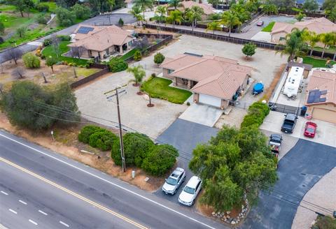 925 Ramona St, Ramona, CA 92065 photo 3