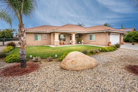 925 Ramona St, Ramona, CA 92065 photo 1