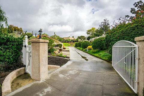 2484 Monterey Dr, Escondido, CA 92029 photo 22