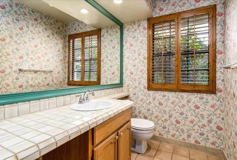 2484 Monterey Dr, Escondido, CA 92029 photo 12