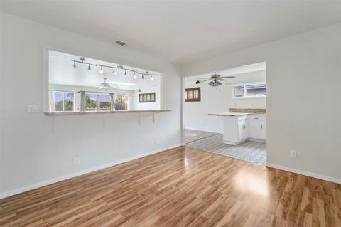 8072 Linen Dr, Santee, CA 92071 photo 2