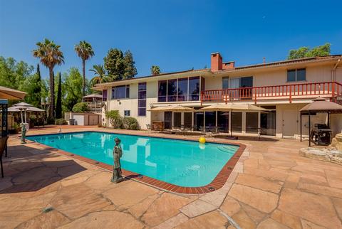 55 Pepper Tree Rd, Chula Vista, CA 91910 photo 1
