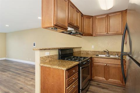 631 7th St #3, Imperial Beach, CA 91932 photo 3