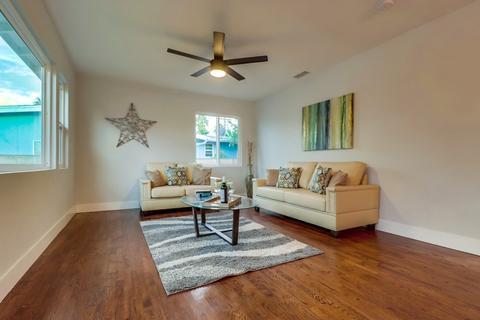 555 Calla Ave, Imperial Beach, CA 91932 photo 2