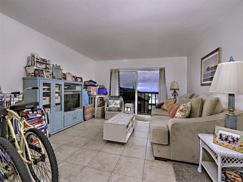 215 S Pacific St, Oceanside, CA 92054 photo 9
