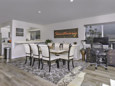 215 S Pacific St, Oceanside, CA 92054 photo 3