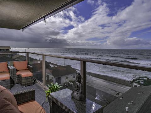 215 S Pacific St, Oceanside, CA 92054 photo 1