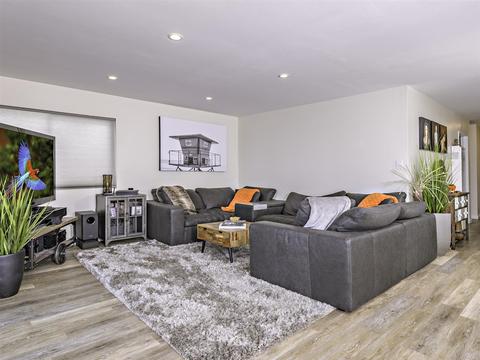215 S Pacific St, Oceanside, CA 92054 photo 8