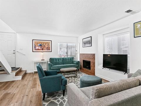 6982 Carnation Dr, Carlsbad, CA 92011 photo 1