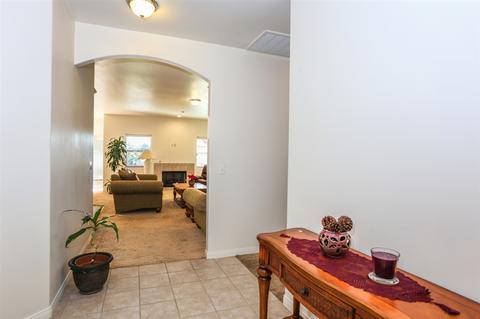 701 Grapevine Rd, Vista, CA 92083 photo 3