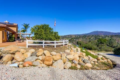 766 Clayburn Ct, Alpine, CA 91901 photo 24