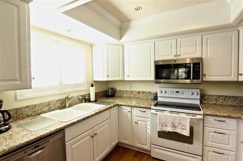 1054 Plover Way, Oceanside, CA 92057 photo 4