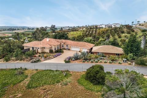 6105 Las Tunas, Oceanside, CA 92057 photo 1