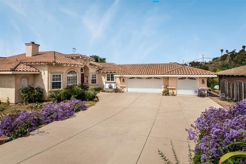 6105 Las Tunas, Oceanside, CA 92057 photo 3