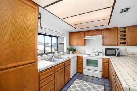 2374 Altisma Way #E, Carlsbad, CA 92009 photo 13