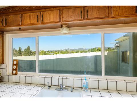 1123 Vale View Dr, Vista, CA 92081 photo 13