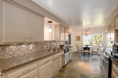 2933 Mackey Dr, Fallbrook, CA 92028 photo 8