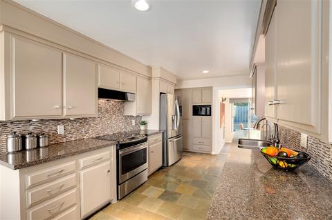 2933 Mackey Dr, Fallbrook, CA 92028 photo 5