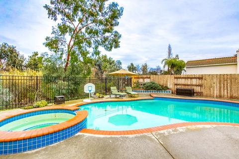 329 Valleytree Pl, Escondido, CA 92026 photo 24