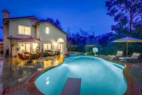 329 Valleytree Pl, Escondido, CA 92026 photo 4
