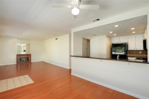 874 Buttercup Rd, Carlsbad, CA 92011 photo 2