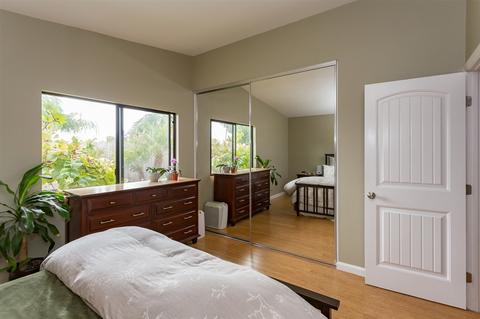 3385 Hollowtree Dr, Oceanside, CA 92058 photo 10