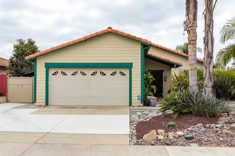 3385 Hollowtree Dr, Oceanside, CA 92058 photo 1