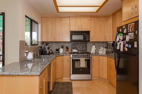 3385 Hollowtree Dr, Oceanside, CA 92058 photo 6