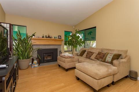 3385 Hollowtree Dr, Oceanside, CA 92058 photo 4