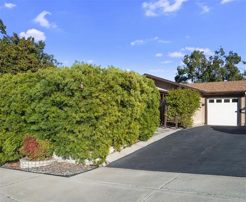 1348 Panorama Ridge Rd, Oceanside, CA 92056 photo 2