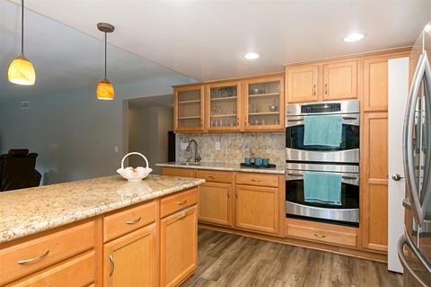 7311 Esfera St, Carlsbad, CA 92009 photo 2