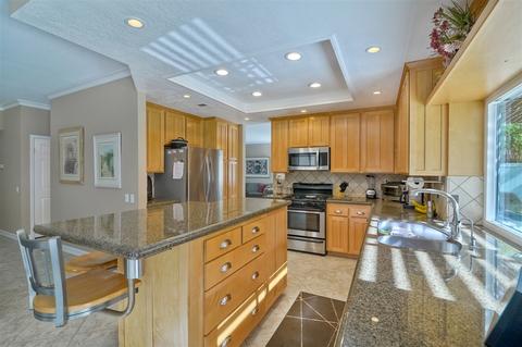 1967 White Birch Dr, Vista, CA 92081 photo 3