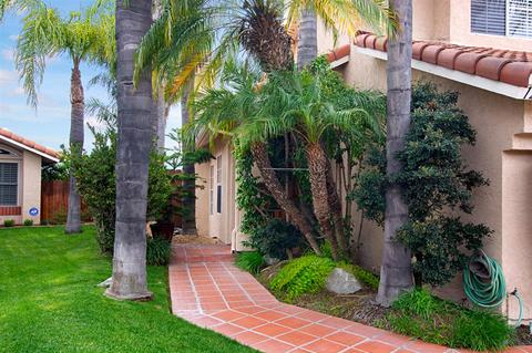 12175 Via Serrano, El Cajon, CA 92019 photo 4
