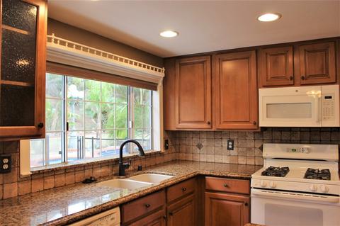12525 Melrose Pl, El Cajon, CA 92021 photo 4