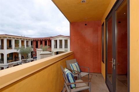 1040 Genter St # 202, La Jolla, CA 92037 photo 25